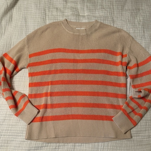 Velvet by Graham & Spencer Wren Sweater - NWT - Size L - Picture 5 of 12